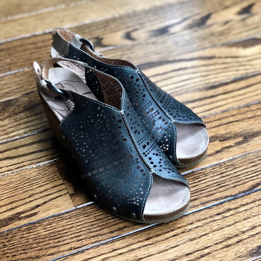 Pikolinos Peep Toe Heel